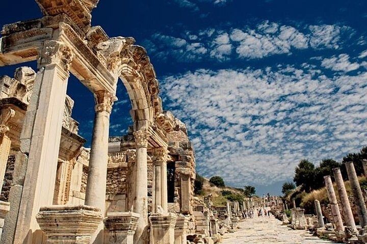 FOR CRUISERS: Ephesus & Wine Tasting Tour from Kusadasi Port