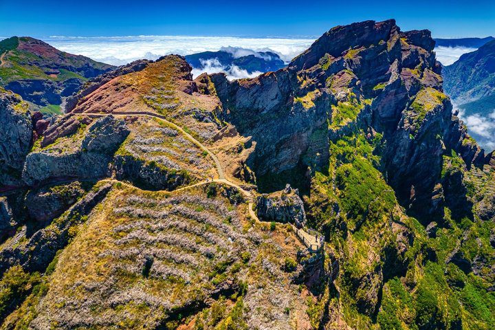 Madeira Private East Island Tour: Santana & Pico do Arieiro