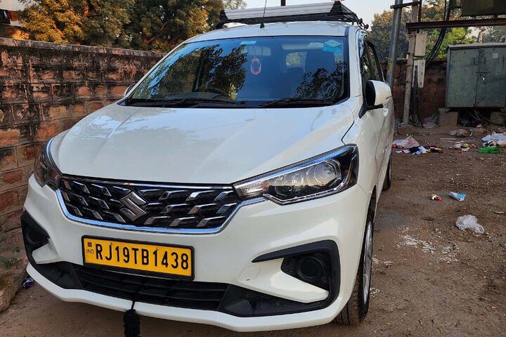 Private Transfer From Jaisalmer to Jodhpur One Way Sedan/SUV